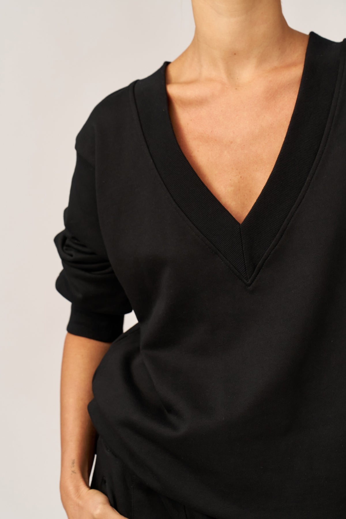 BLACK FRENCH TERRY V-NECK SHIRT - Image 2