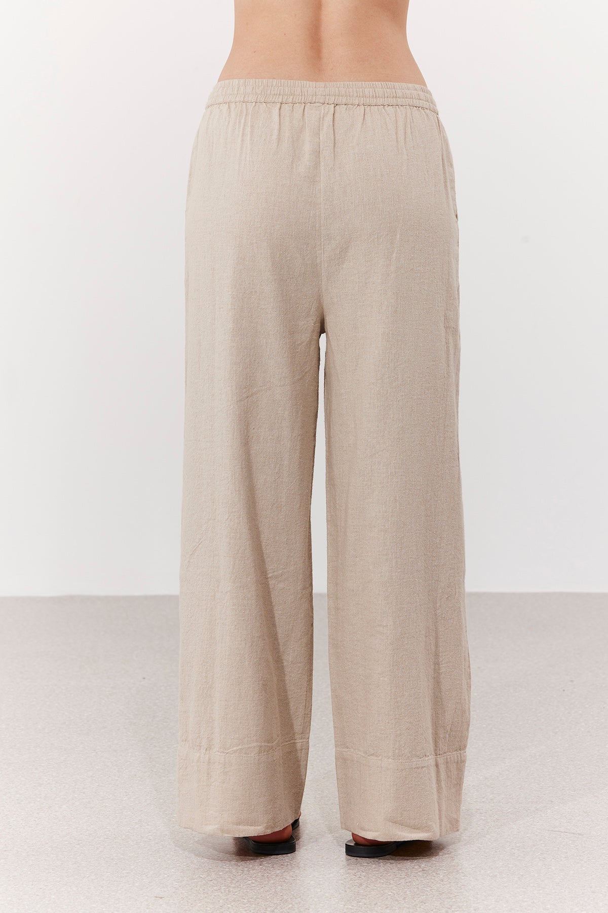 SORRENTO WIDE-LEG LINEN PANTS IN CREAM - Image 3