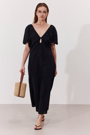 SORRENTO V-NECK MAXI DRESS IN BLACK WITH